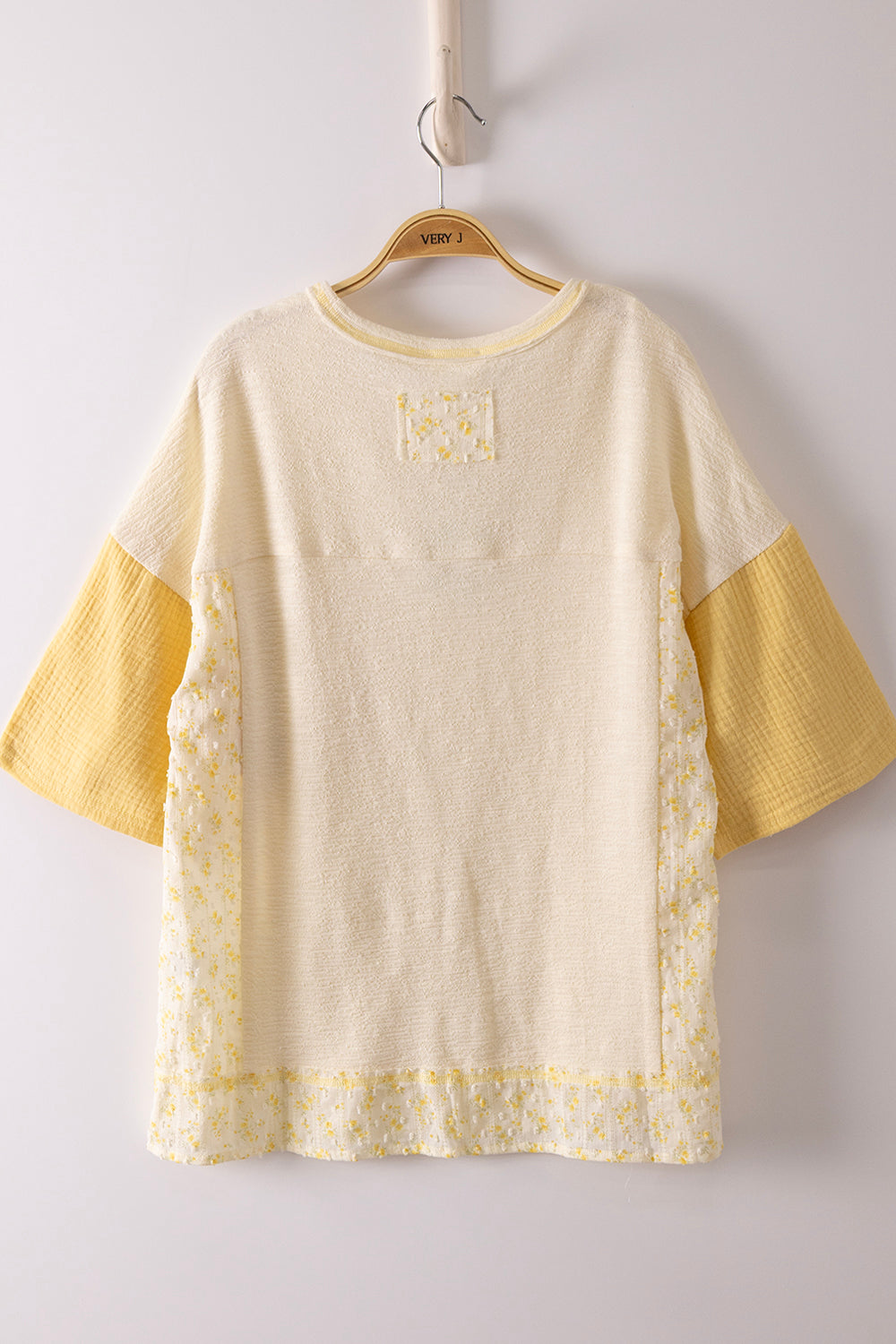 Oversized Mixed Media Knit Top – Floral Patch Pocket Tee (Lt Lemon & Pink)