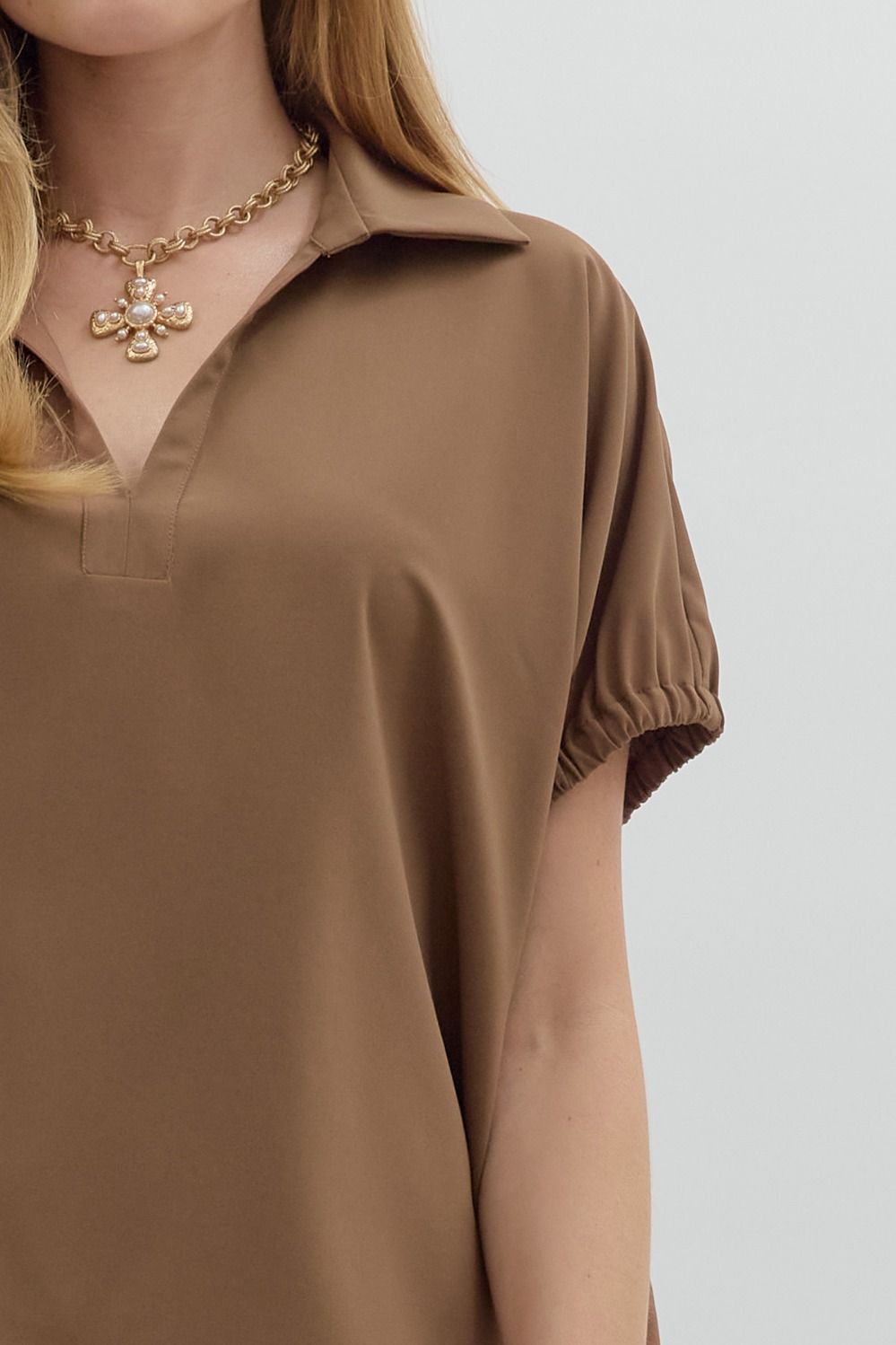 Effortlessly Chic: Mocha Solid Short Sleeve Top